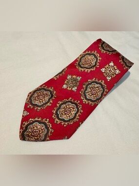 Enrico Guccini Mens 100% All Silk Tie